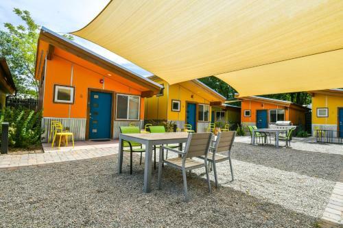 Hotel West 1 - Kokopelli West Studio. Downtown Location