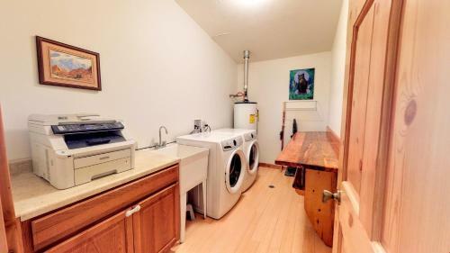 Portal View ~ Cottonwoods 401