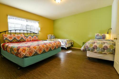 Inn 2 - Downtown 1 Bedroom Unit, Sleeps 6 With Shared Hot Tub