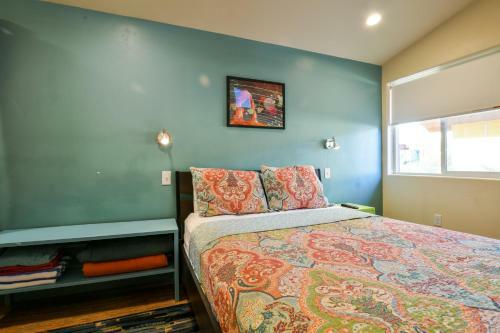West 4 - Kokopelli West Studio. Downtown Location