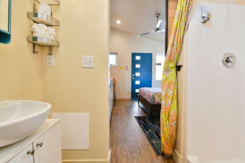 Hotel West 8 - Kokopelli West Studio. Downtown Location