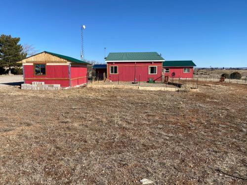 Muddy Paws Ranch - A One Of A Kind Very Pet Friendly Ranch With