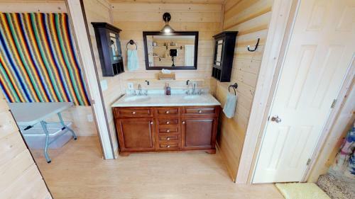Muddy Paws Ranch - A One Of A Kind Very Pet Friendly Ranch With