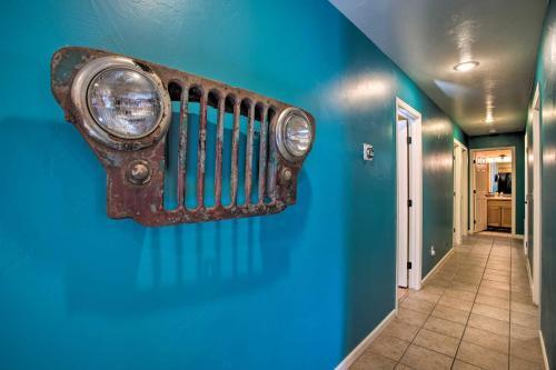 Modern Moab Townhome With Shared Pool And Hot Tub!