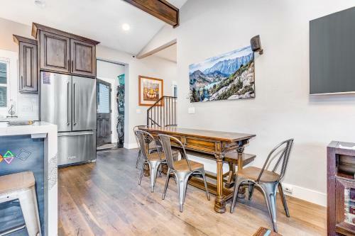 Alpine Retreat - 1266 Park Ave