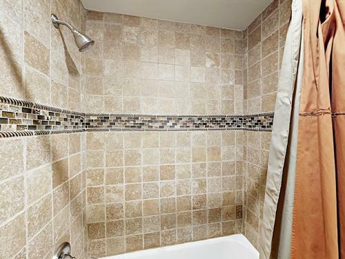 Apartamento New Listing! Refined Resort-style Ski Condo Condo