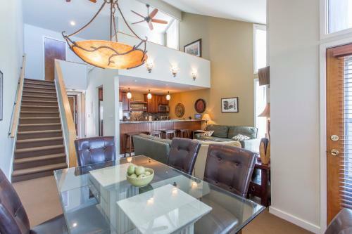 Three Kings Condos #2 By Blueswell