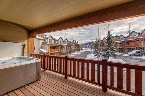 Luge Lane Luxury 5452