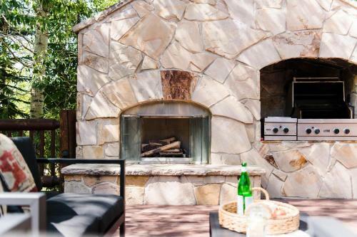 Nightstar - Charming Rustic Cabin W Large Balcony & Sauna