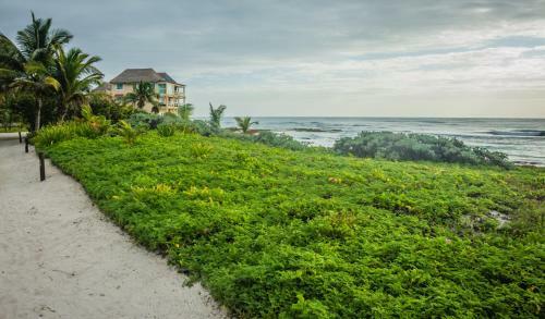 Hotel Caleta Tankah