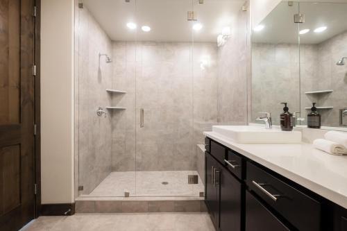 Blackstone 105