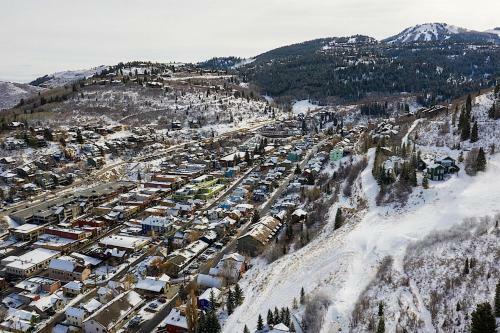 Ski And Ride Woodside By Casago