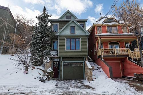 Ski And Ride Woodside By Casago