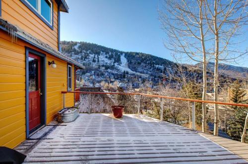 2-home Compound With Hot Tub - Walk To Main Street Home
