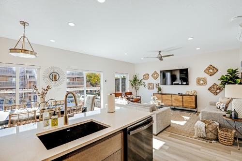 Green Valley Getaway