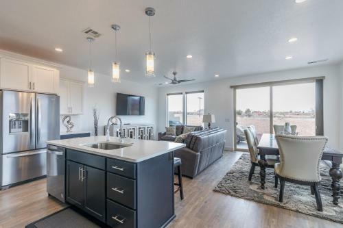 Villa Canyon Views