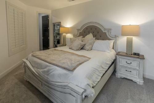 Villa Canyon Views
