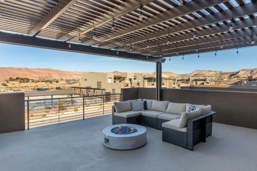 Villa Oasis By The Pool