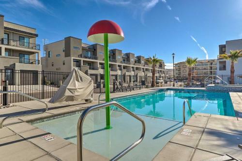 Sleek Townhome With Community Perks And Mtn Views