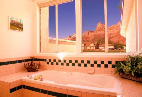 Villa Zion Vacation Home,llc
