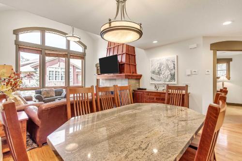Ski-in And Out Townhome Garage And Club Solitude Access