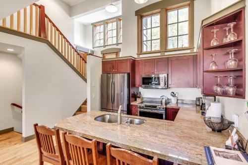 Ski-in And Out Townhome Garage And Club Solitude Access