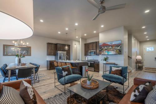 64 Pool Oasis At Ocotillo Springs With Private Pool