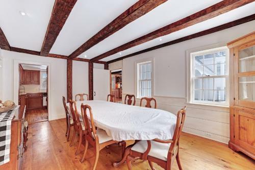 1795 Farmhouse