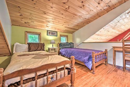 Cabin In The Untouched Woods, 3 Miles To Ski!