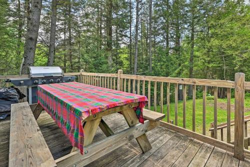 Cabin In The Untouched Woods, 3 Miles To Ski!