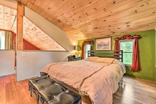 Cabin In The Untouched Woods, 3 Miles To Ski!