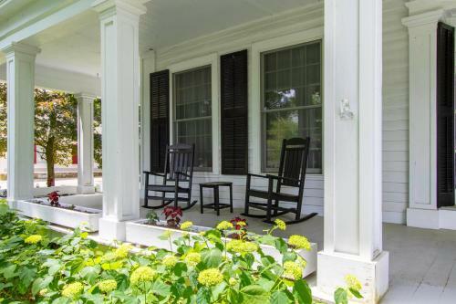 Postcard Perfect Mansion In Manchester Village