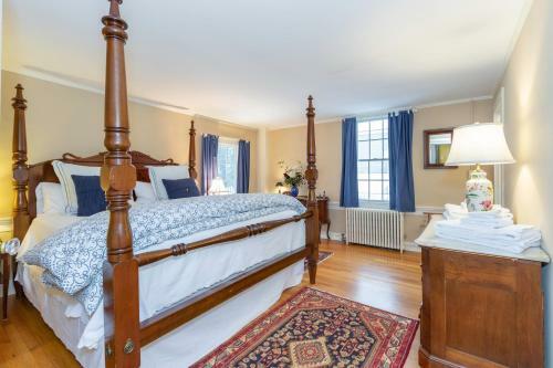 Postcard Perfect Mansion In Manchester Village