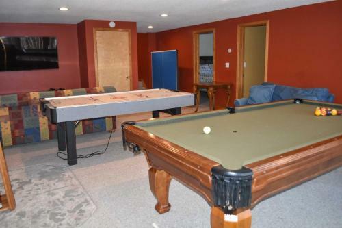 Family Ski Home, Mid-week Specials Available!