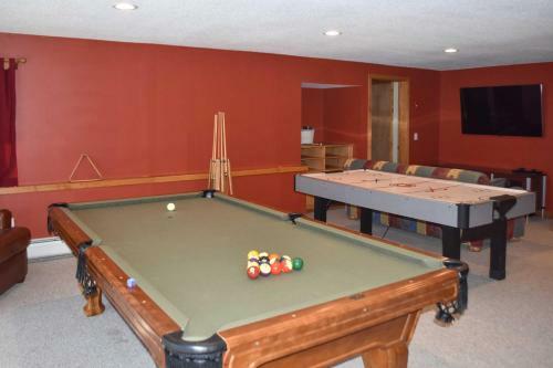 Family Ski Home, Mid-week Specials Available!