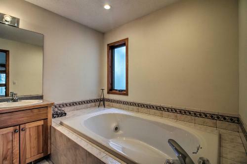 Family Ski Home, Mid-week Specials Available!