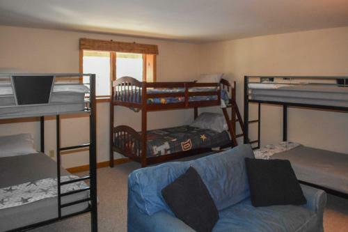 Family Ski Home, Mid-week Specials Available!