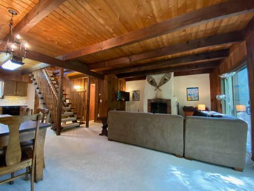 Hemlock Ridge 2b By Killington Vacation Rentals