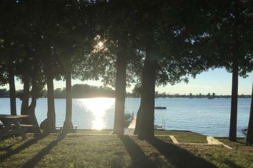 Lake Living