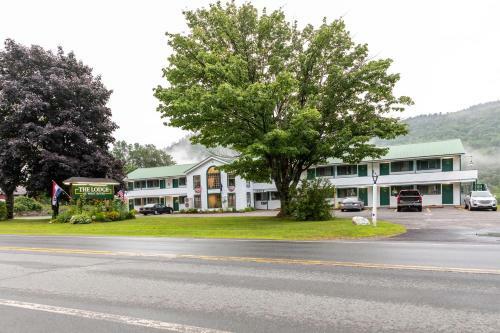 Hotel The Lodge At West River