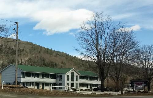 Hotel The Lodge At West River