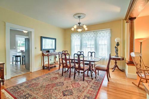 Spacious Rutland Townhome With Fire Pit- Walk To Town