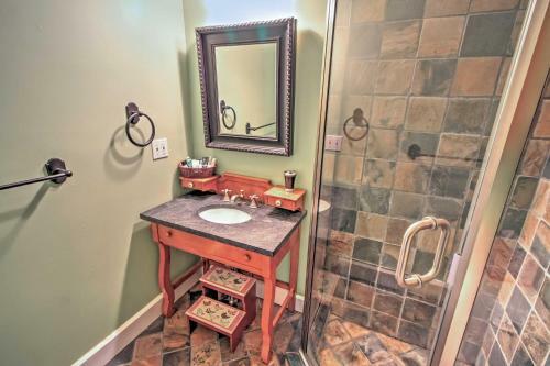 Rustic Peru Townhome With Deck - 30 Yards From Slopes