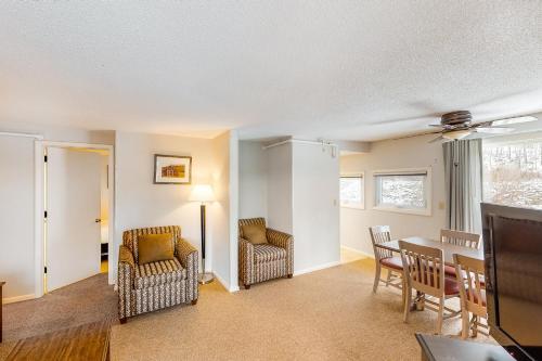 Mountainside Resort I