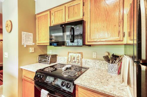 Sugarbush Ski In/ski Out - 2 Bed 2 Bath Apartment In Warren