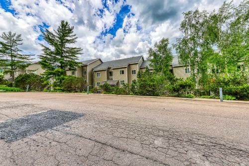 Sugarbush Ski In/ski Out - 2 Bed 2 Bath Apartment In Warren