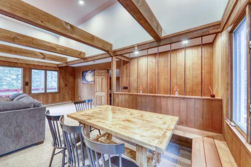 Maple Hill Hideaway