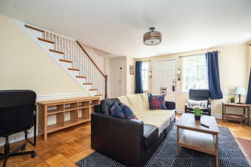 Spacious 4br House Near Old Town Alexandria