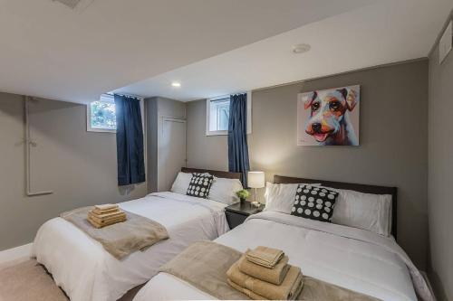 Deluxe 3br 2ba Townhouse With Cozy Backyard