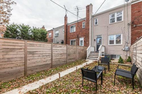 Beautiful 3br 2ba House With Cozy Backyard